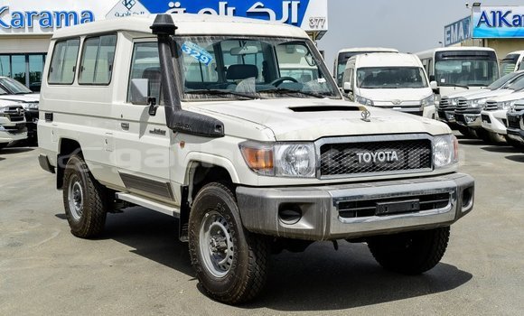 Buy Import Toyota Land Cruiser White Car in Import - Dubai in Baa Buy Import Toyota Land Cruiser White Car in Import - Dubai in Baa