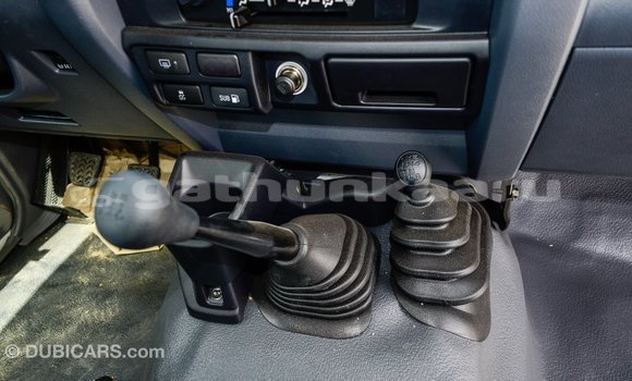 Buy Import Toyota Land Cruiser White Car in Import - Dubai in Baa Buy Import Toyota Land Cruiser White Car in Import - Dubai in Baa