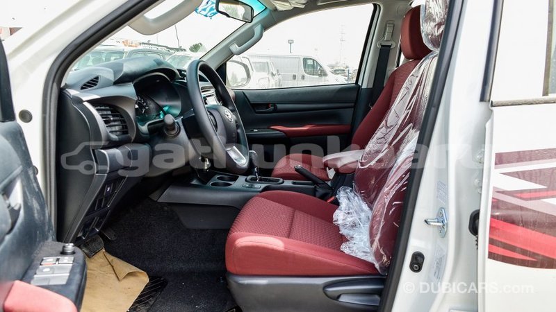 Big with watermark toyota hilux baa import dubai 2855