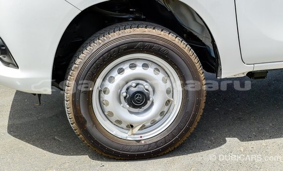 Buy Import Toyota Hilux White Car in Import - Dubai in Baa Buy Import Toyota Hilux White Car in Import - Dubai in Baa