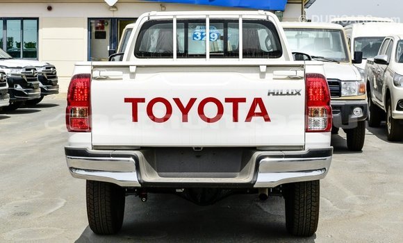 Buy Import Toyota Hilux White Car in Import - Dubai in Baa Buy Import Toyota Hilux White Car in Import - Dubai in Baa