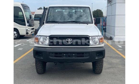 Buy Import Toyota Land Cruiser White Car in Import - Dubai in Baa Buy Import Toyota Land Cruiser White Car in Import - Dubai in Baa