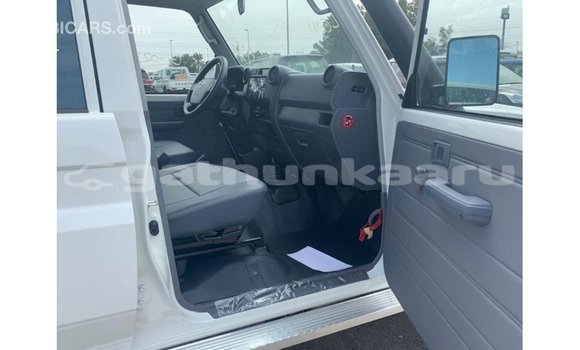 Buy Import Toyota Land Cruiser White Car in Import - Dubai in Baa Buy Import Toyota Land Cruiser White Car in Import - Dubai in Baa