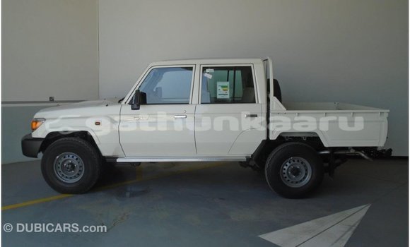 Buy Import Toyota Land Cruiser White Car in Import - Dubai in Baa Buy Import Toyota Land Cruiser White Car in Import - Dubai in Baa