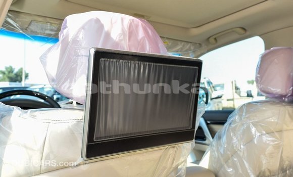 Buy Import Toyota Land Cruiser White Car in Import - Dubai in Baa Buy Import Toyota Land Cruiser White Car in Import - Dubai in Baa