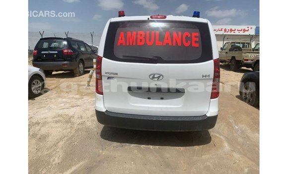 Buy Import Hyundai Chorus White Truck in Import - Dubai in Baa Buy Import Hyundai Chorus White Truck in Import - Dubai in Baa