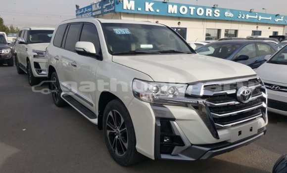 Buy Import Toyota Land Cruiser White Car in Import - Dubai in Baa Buy Import Toyota Land Cruiser White Car in Import - Dubai in Baa