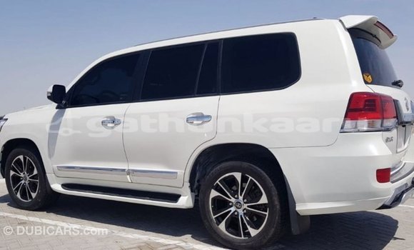 Buy Import Toyota Land Cruiser White Car in Import - Dubai in Baa Buy Import Toyota Land Cruiser White Car in Import - Dubai in Baa