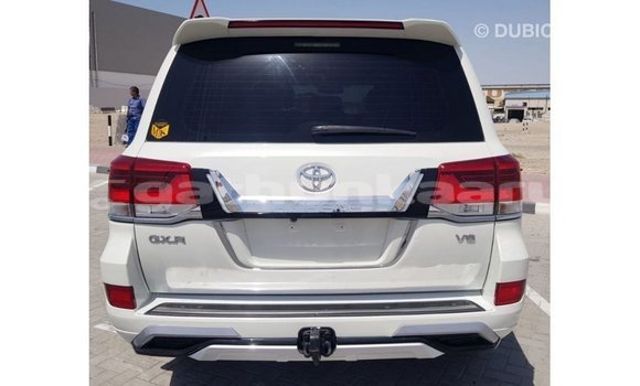 Buy Import Toyota Land Cruiser White Car in Import - Dubai in Baa Buy Import Toyota Land Cruiser White Car in Import - Dubai in Baa