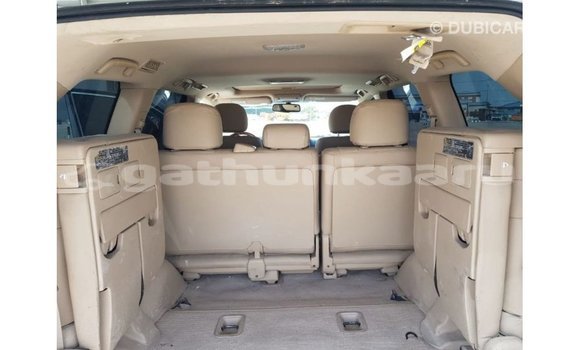 Buy Import Toyota Land Cruiser White Car in Import - Dubai in Baa Buy Import Toyota Land Cruiser White Car in Import - Dubai in Baa