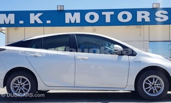 Buy Import Toyota Prius White Car in Import - Dubai in Baa Buy Import Toyota Prius White Car in Import - Dubai in Baa