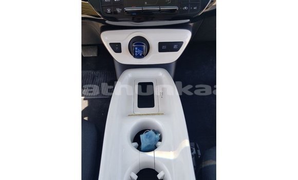 Buy Import Toyota Prius White Car in Import - Dubai in Baa Buy Import Toyota Prius White Car in Import - Dubai in Baa