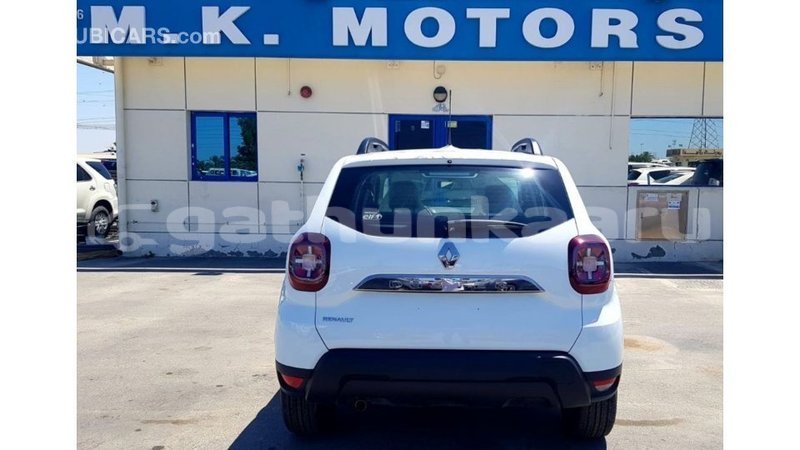 Big with watermark renault 19 baa import dubai 2911