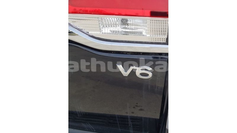 Big with watermark toyota land cruiser baa import dubai 2913