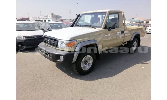 Buy Import Toyota Land Cruiser Beige Car in Import - Dubai in Baa Buy Import Toyota Land Cruiser Beige Car in Import - Dubai in Baa
