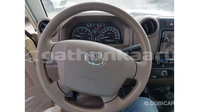 Big with watermark toyota land cruiser baa import dubai 2915