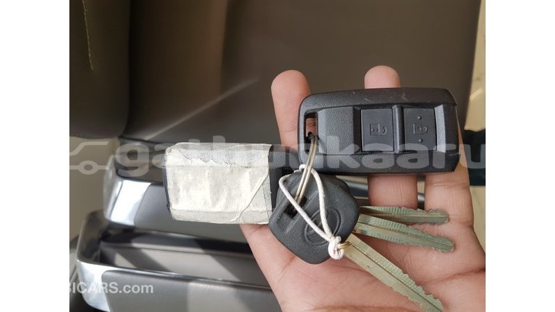 Big with watermark toyota land cruiser baa import dubai 2915