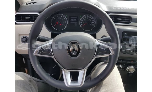 Buy Import Renault 19 Green Car in Import - Dubai in Baa Buy Import Renault 19 Green Car in Import - Dubai in Baa