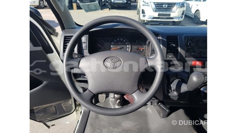 Big with watermark toyota hiace baa import dubai 2930