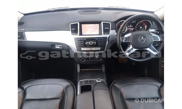 Buy Import Mercedes-Benz 190 Red Car in Import - Dubai in Baa Buy Import Mercedes-Benz 190 Red Car in Import - Dubai in Baa