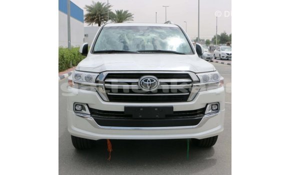 Buy Import Toyota Land Cruiser White Car in Import - Dubai in Baa Buy Import Toyota Land Cruiser White Car in Import - Dubai in Baa