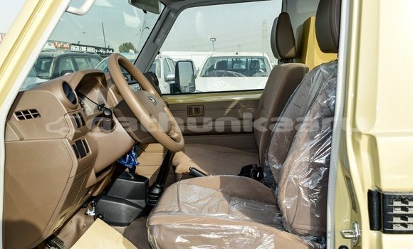 Buy Import Toyota Land Cruiser Beige Car in Import - Dubai in Baa Buy Import Toyota Land Cruiser Beige Car in Import - Dubai in Baa