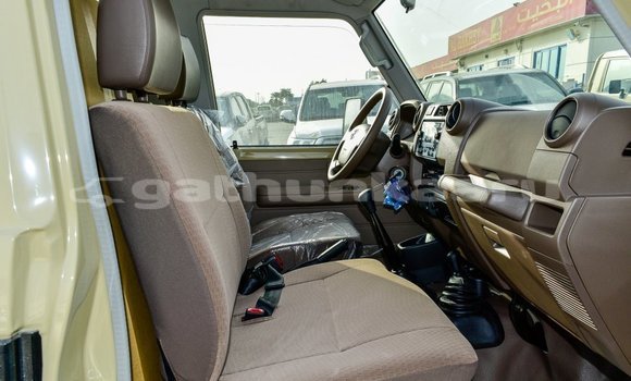 Buy Import Toyota Land Cruiser Beige Car in Import - Dubai in Baa Buy Import Toyota Land Cruiser Beige Car in Import - Dubai in Baa