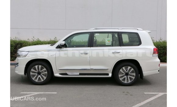 Buy Import Toyota Land Cruiser White Car in Import - Dubai in Baa Buy Import Toyota Land Cruiser White Car in Import - Dubai in Baa