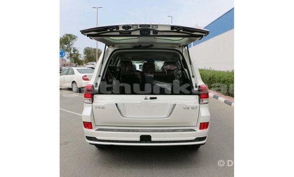 Buy Import Toyota Land Cruiser White Car in Import - Dubai in Baa Buy Import Toyota Land Cruiser White Car in Import - Dubai in Baa