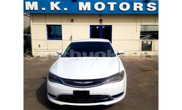 Buy Import Chrysler 200 White Car in Import - Dubai in Baa