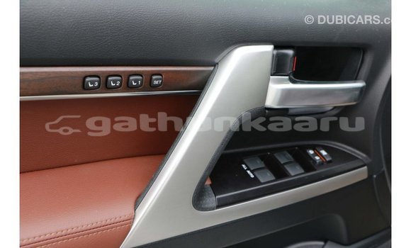 Buy Import Toyota Land Cruiser White Car in Import - Dubai in Baa Buy Import Toyota Land Cruiser White Car in Import - Dubai in Baa