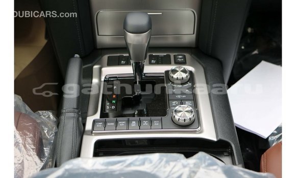 Buy Import Toyota Land Cruiser White Car in Import - Dubai in Baa Buy Import Toyota Land Cruiser White Car in Import - Dubai in Baa