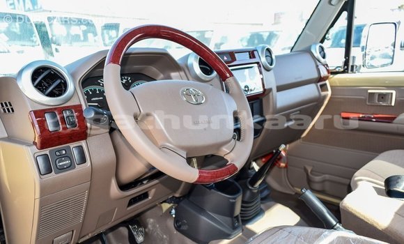 Buy Import Toyota Land Cruiser Beige Car in Import - Dubai in Baa Buy Import Toyota Land Cruiser Beige Car in Import - Dubai in Baa