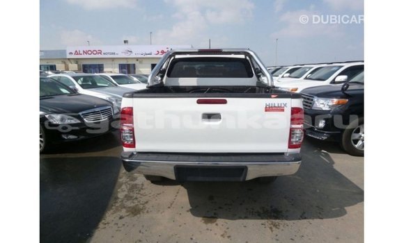 Buy Import Toyota Hilux White Car in Import - Dubai in Baa Buy Import Toyota Hilux White Car in Import - Dubai in Baa