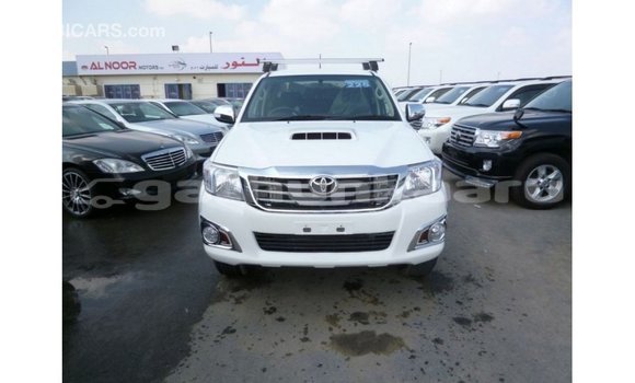 Buy Import Toyota Hilux White Car in Import - Dubai in Baa Buy Import Toyota Hilux White Car in Import - Dubai in Baa