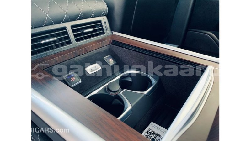 Big with watermark toyota land cruiser baa import dubai 2992