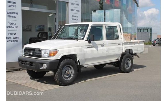 Buy Import Toyota Land Cruiser White Car in Import - Dubai in Baa Buy Import Toyota Land Cruiser White Car in Import - Dubai in Baa