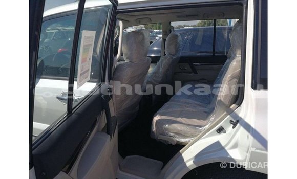 Buy Import Mitsubishi Pajero White Car in Import - Dubai in Baa Buy Import Mitsubishi Pajero White Car in Import - Dubai in Baa