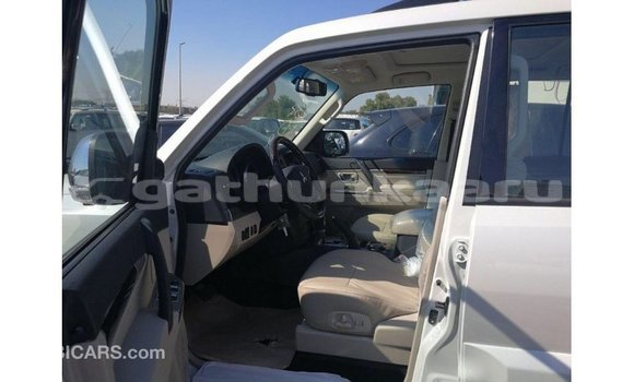 Buy Import Mitsubishi Pajero White Car in Import - Dubai in Baa Buy Import Mitsubishi Pajero White Car in Import - Dubai in Baa