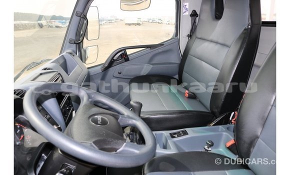 Buy Import Mitsubishi Carisma White Car in Import - Dubai in Baa