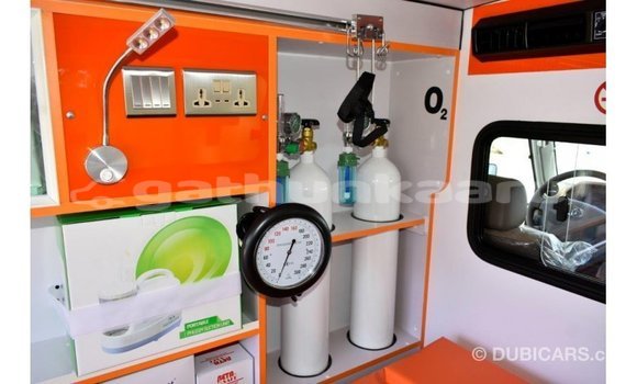 Buy Import Toyota Land Cruiser White Car in Import - Dubai in Baa Buy Import Toyota Land Cruiser White Car in Import - Dubai in Baa