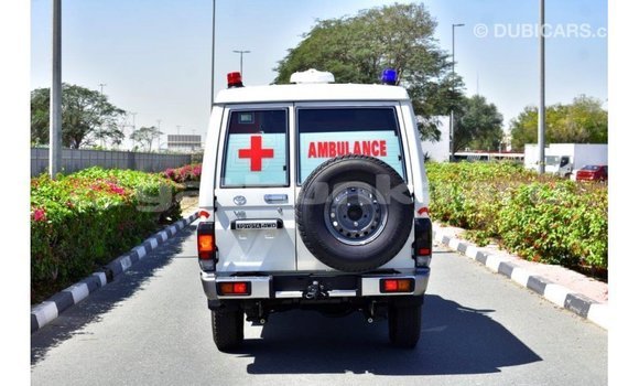 Buy Import Toyota Land Cruiser White Car in Import - Dubai in Baa Buy Import Toyota Land Cruiser White Car in Import - Dubai in Baa