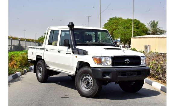 Buy Import Toyota Land Cruiser White Car in Import - Dubai in Baa Buy Import Toyota Land Cruiser White Car in Import - Dubai in Baa