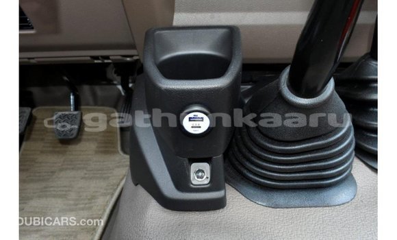 Buy Import Toyota Land Cruiser White Car in Import - Dubai in Baa Buy Import Toyota Land Cruiser White Car in Import - Dubai in Baa