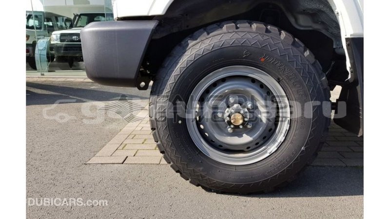 Big with watermark toyota land cruiser baa import dubai 3034