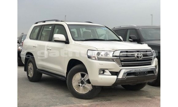 Buy Import Toyota Land Cruiser White Car in Import - Dubai in Baa Buy Import Toyota Land Cruiser White Car in Import - Dubai in Baa