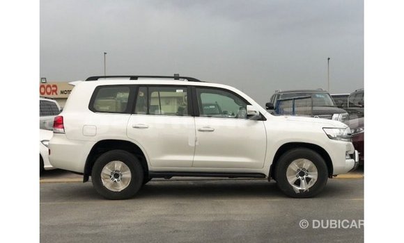 Buy Import Toyota Land Cruiser White Car in Import - Dubai in Baa Buy Import Toyota Land Cruiser White Car in Import - Dubai in Baa
