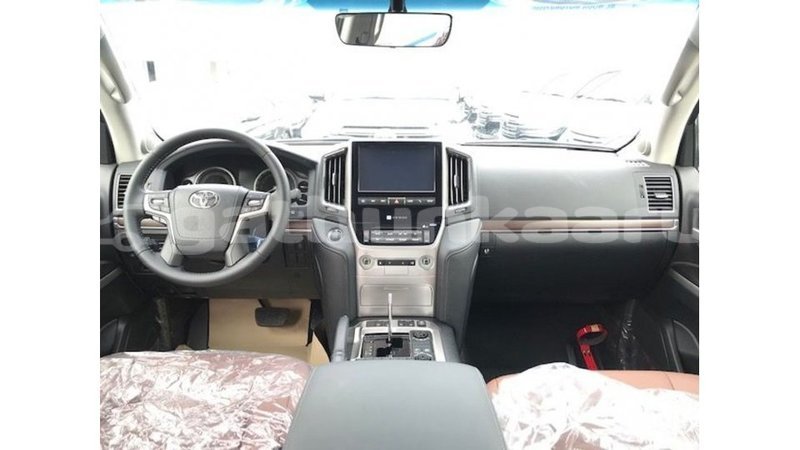 Big with watermark toyota land cruiser baa import dubai 3037