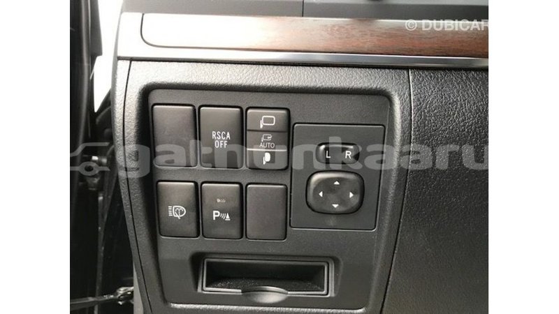 Big with watermark toyota land cruiser baa import dubai 3037