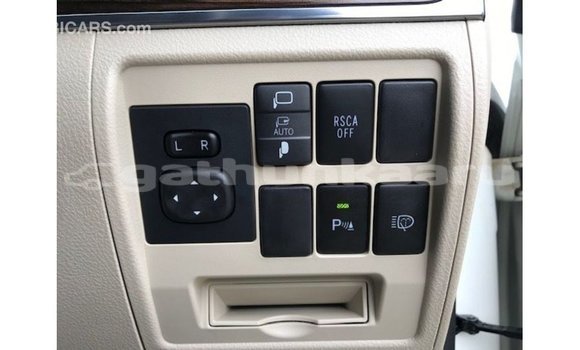 Buy Import Toyota Land Cruiser White Car in Import - Dubai in Baa Buy Import Toyota Land Cruiser White Car in Import - Dubai in Baa